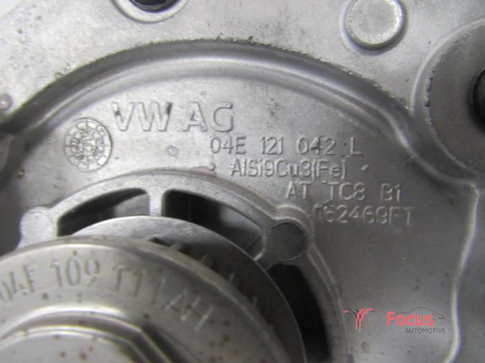 Bomba de agua de un Volkswagen Passat Variant (3G5) 1.4 TSI 16V 2015