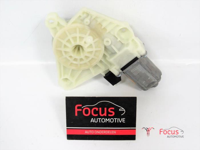 Usados Motor de ventanilla de puerta Volkswagen Passat Variant (3G5) 1.4 TSI 16V Precio € 12,04 IVA incluido ofrecido por Focus Automotive