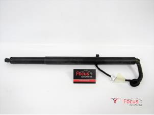 Used Rear gas strut, right Volkswagen Passat Variant (3G5) 1.4 TSI 16V Price € 151,25 Inclusive VAT offered by Focus Automotive