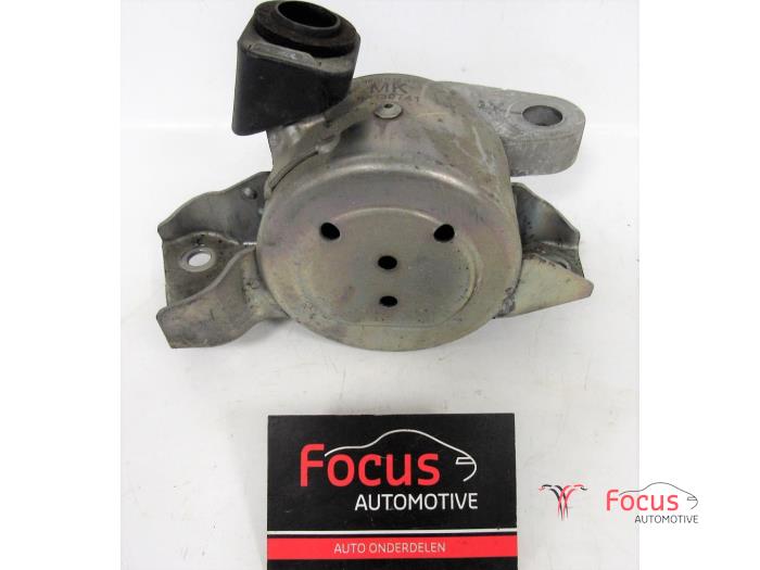 Usagé Support moteur Opel Corsa D 1.3 CDTi 16V ecoFLEX Prix € 15,00 Règlement à la marge proposé par Focus Automotive