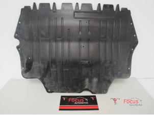 Used Engine protection panel Volkswagen Beetle (16AB) 2.0 TDI 16V Price € 66,55 Inclusive VAT offered by Focus Automotive