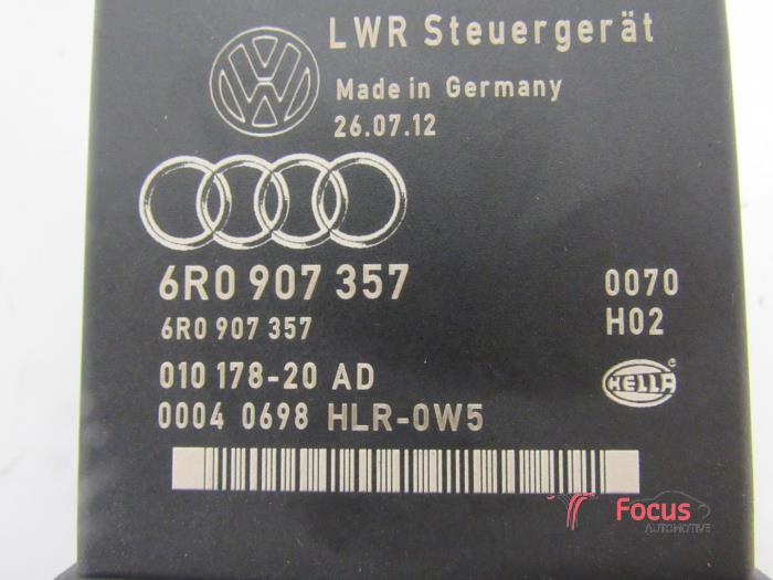 Computer lighting module from a Volkswagen Beetle (16AB) 2.0 TDI 16V 2012