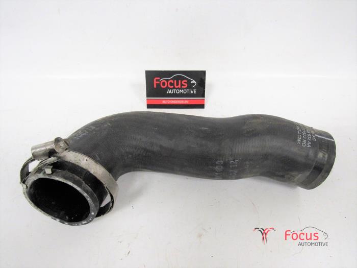 Gebrauchte Intercooler Schlauch Volkswagen Beetle (16AB) 2.0 TDI 16V Preis € 36,30 Mit Mehrwertsteuer angeboten von Focus Automotive