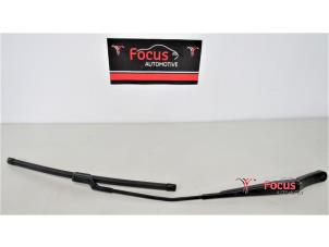 Used Front wiper arm Volkswagen Golf VI Cabrio (1K) 2.0 TDI 16V Price € 7,20 Inclusive VAT offered by Focus Automotive