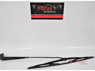 Gebrauchte Scheibenwischerarm vorne Ford Transit 2.2 TDCi 16V Preis € 5,00 Margenregelung angeboten von Focus Automotive