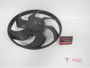 Used Fan motor Renault Clio III (BR/CR) 1.2 16V Tce Price € 30,00 Margin scheme offered by Focus Automotive