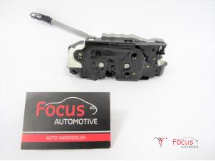 Used Rear door mechanism 4-door, right Volkswagen Polo V (6R) 1.2 TSI 16V BlueMotion Technology Price € 18,09 Inclusive VAT offered by Focus Automotive