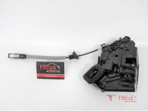 Used Rear door lock mechanism 4-door, left Volkswagen Polo V (6R) 1.2 TSI 16V BlueMotion Technology Price € 18,09 Inclusive VAT offered by Focus Automotive