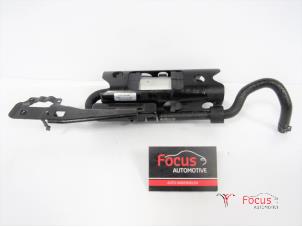 Usagé Pompe à carburant Skoda Superb Combi (3TAC/TAF) 2.0 TDI 16V 4x4 Prix € 78,65 Prix TTC proposé par Focus Automotive