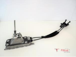Używane Dzwignia zmiany biegów Volkswagen Caddy Combi IV 2.0 TDI 102 Cena € 66,55 Z VAT oferowane przez Focus Automotive