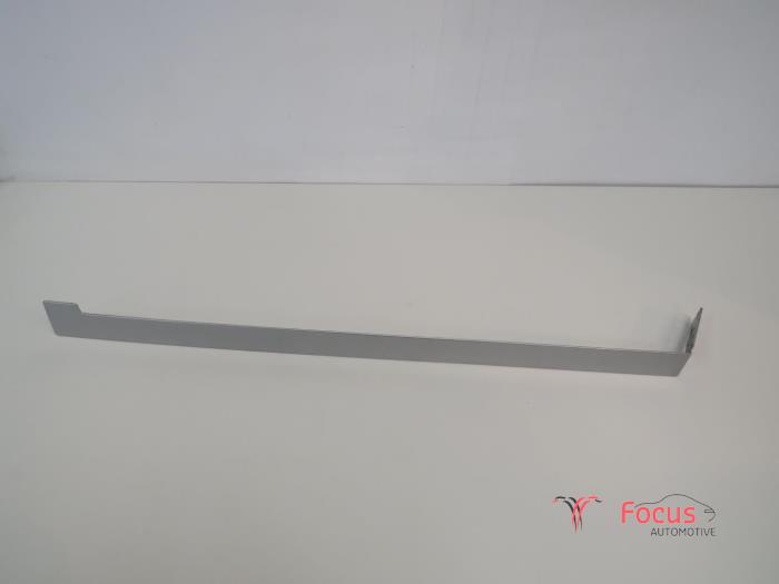 Usagé Divers Volkswagen Caddy Combi IV 2.0 TDI 102 Prix € 30,25 Prix TTC proposé par Focus Automotive