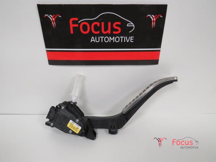 Begagnade Gaspedalsensor Volkswagen Touareg (7PA/PH) 3.0 V6 24V TSI Hybrid Pris € 90,75 Inklusive moms erbjuds av Focus Automotive