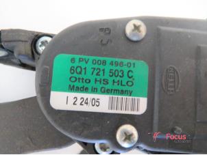 Gaspedalposition Sensor van een Volkswagen Fox (5Z) 1.2 2006