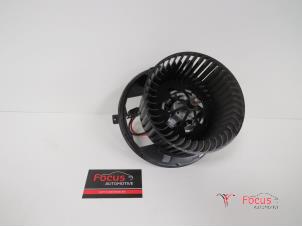 Usados Motor de ventilador de calefactor Volkswagen Caddy Combi IV 1.4 TGI EcoFuel Precio € 50,00 Norma de margen ofrecido por Focus Automotive