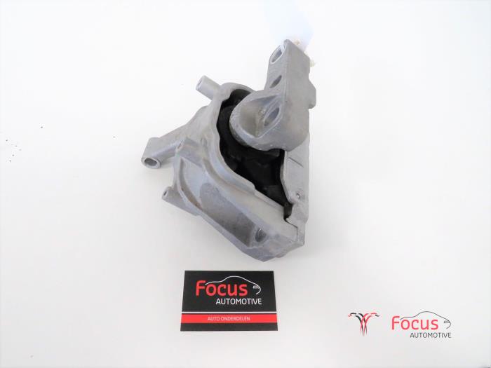 Usagé Support moteur Volkswagen Sharan (7N) 2.0 TDI 16V 4Motion Prix € 54,45 Prix TTC proposé par Focus Automotive