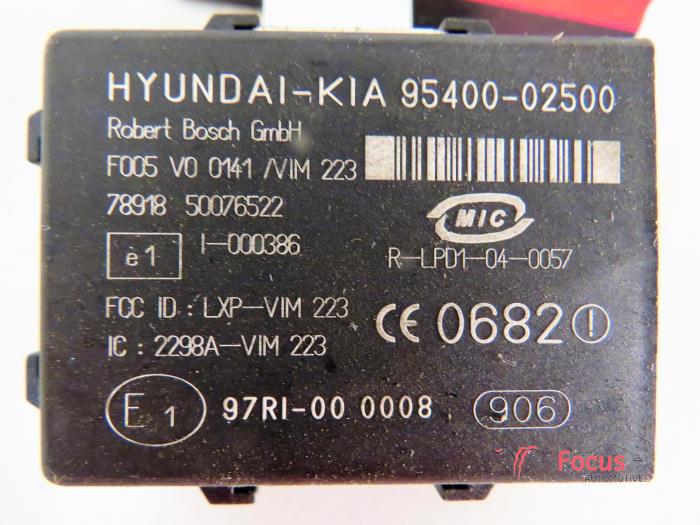 Używane Przekaznik Hyundai Getz 1.5 CRDi 16V Cena € 5,00 Procedura marży oferowane przez Focus Automotive