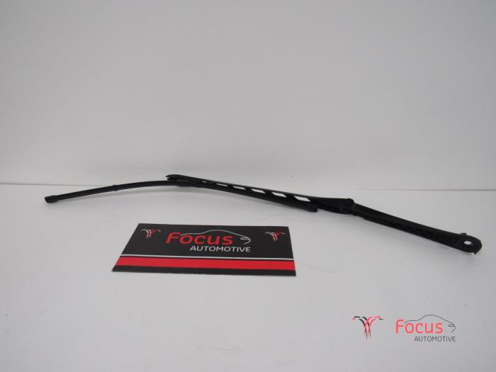 Front wiper arm from a BMW 5 serie (E60) 520d 16V Corporate Lease 2007