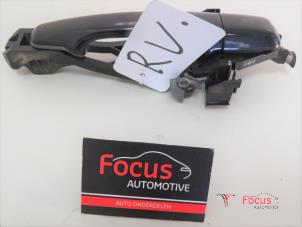 Usagé Poignée portière 4portes avant droite Volvo V50 (MW) 1.6 D2 16V Prix € 10,00 Règlement à la marge proposé par Focus Automotive