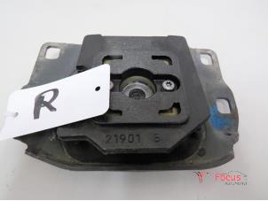 Used Gearbox mount Volvo V50 (MW) 1.6 D2 16V Price € 25,00 Margin scheme offered by Focus Automotive