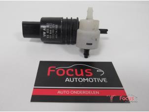 Used Windscreen washer pump Volkswagen Touran (5T1) 1.4 TSI Price € 18,15 Inclusive VAT offered by Focus Automotive