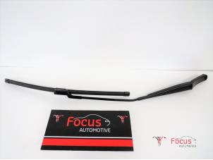 Used Front wiper arm Volkswagen Tiguan (AD1) 2.0 TSI 16V 4Motion Price € 36,30 Inclusive VAT offered by Focus Automotive