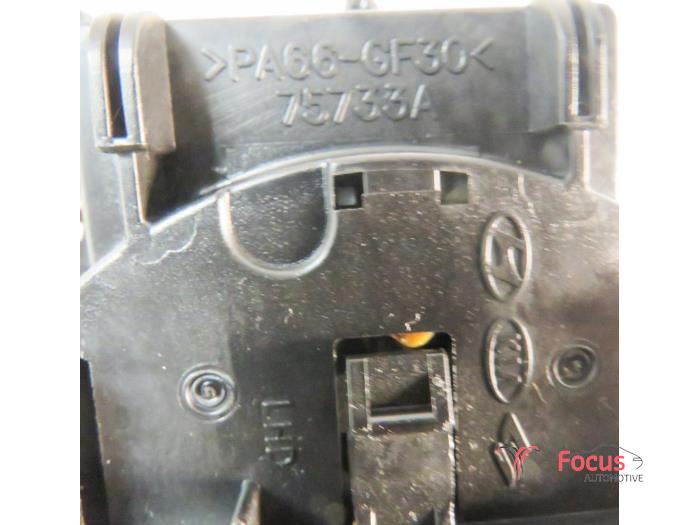 Scheibenwischer Schalter van een Kia Picanto (BA) 1.0 12V 2006