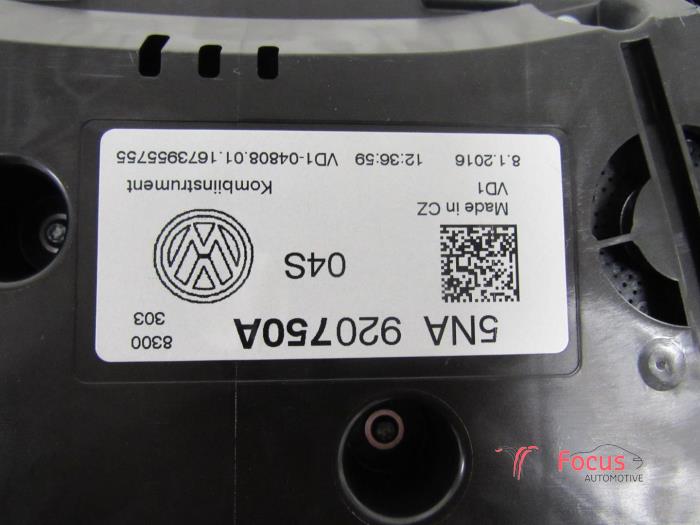 Panel de instrumentación de un Volkswagen Tiguan (AD1) 2.0 TSI 16V 4Motion 2016