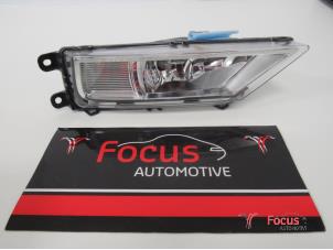 Used Fog light, front right Volkswagen Tiguan (AD1) 1.4 TSI 16V Price € 60,50 Inclusive VAT offered by Focus Automotive