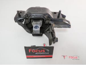 Używane Wspornik skrzyni biegów Skoda Fabia II Combi 1.6 TDI 16V 90 Cena € 15,00 Procedura marży oferowane przez Focus Automotive