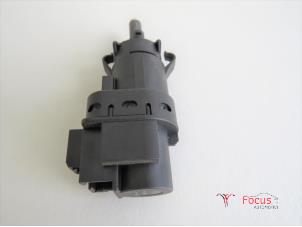 Used Brake light switch Ford Fiesta 6 (JA8) 1.6 TDCi 16V 95 Price € 15,00 Margin scheme offered by Focus Automotive