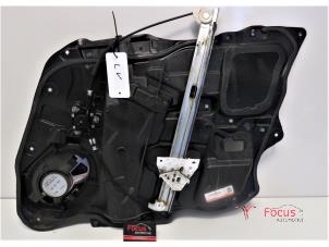 Gebrauchte Fenstermechanik 4-türig links vorne Mazda 3 Sport (BK14) 1.3i 16V Preis € 50,00 Margenregelung angeboten von Focus Automotive