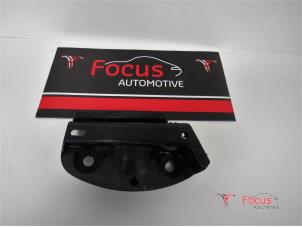 Used Taillight edging, left BMW 3 serie (E90) 318d 16V Price € 5,00 Margin scheme offered by Focus Automotive