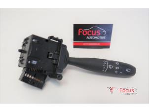 Usados Interruptor de limpiaparabrisas Hyundai i10 (F5) 1.1 CRDi VGT 12V Precio € 25,00 Norma de margen ofrecido por Focus Automotive