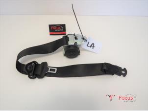Used Rear seatbelt, left Opel Corsa D 1.4 16V Twinport Price € 14,95 Margin scheme offered by Focus Automotive