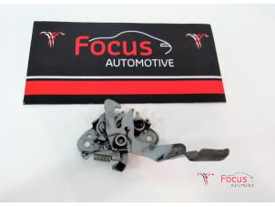 Używane Mechanizm zamka pokrywy silnika Citroen Xsara Picasso (CH) 1.6i Cena € 15,00 Procedura marży oferowane przez Focus Automotive