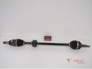 Used Front drive shaft, right Toyota Yaris (P1) 1.0 16V VVT-i Price € 50,00 Margin scheme offered by Focus Automotive