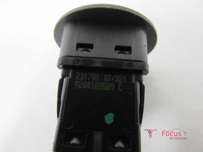 Airbag lock from a Renault Twingo II (CN) 1.2 16V 2008