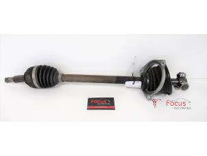 Used Front drive shaft, left Renault Twingo II (CN) 1.2 16V Price € 25,00 Margin scheme offered by Focus Automotive