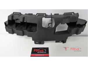 Used Front bumper bracket, left Ford Focus C-Max 1.8 TDCi 16V Price € 15,00 Margin scheme offered by Focus Automotive