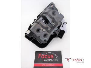 Usados Mecanismo de cerradura de puerta de 4 puertas izquierda detrás Ford Focus C-Max 1.8 TDCi 16V Precio € 35,00 Norma de margen ofrecido por Focus Automotive