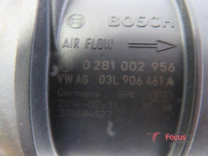 Luftmassenmesser van een Volkswagen Golf VII Variant (AUVV) 2.0 TDI 150 16V 2014