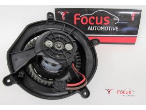 Używane Silnik wentylatora nagrzewnicy Mercedes CLS (C219) 500 5.0 V8 24V Cena € 75,00 Procedura marży oferowane przez Focus Automotive