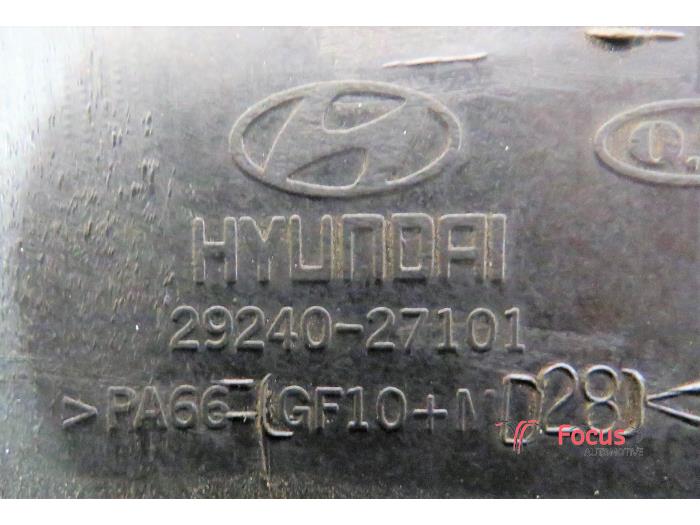 Engine protection panel from a Hyundai Santa Fe I 2.0 CRDi 16V 4x2 2005