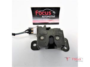 Used Tailgate lock mechanism Hyundai Santa Fe I 2.0 CRDi 16V 4x2 Price € 20,00 Margin scheme offered by Focus Automotive
