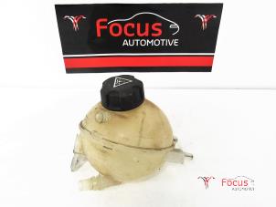 Used Expansion vessel Peugeot 5008 I (0A/0E) 1.6 HDiF 16V Price € 4,95 Margin scheme offered by Focus Automotive