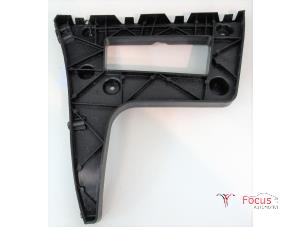 Usagé Support pare-chocs arrière gauche Audi A5 Sportback (8TA) Prix € 10,00 Règlement à la marge proposé par Focus Automotive