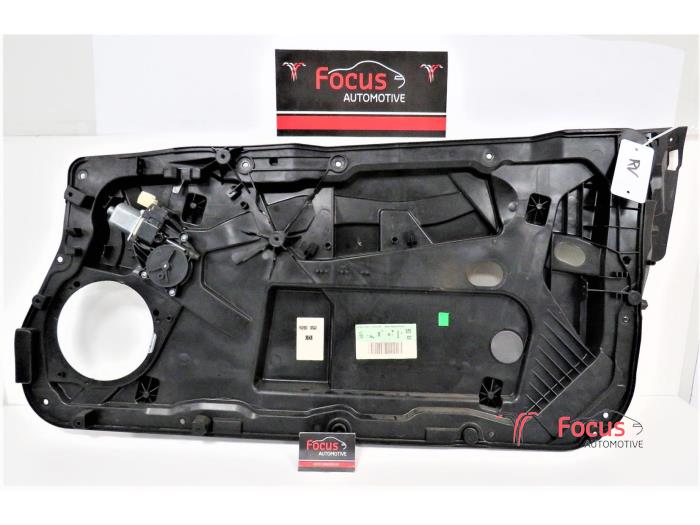 Mechanizm szyby prawej przedniej wersja 2-drzwiowa z Ford Fiesta 6 (JA8) 1.6 TDCi 16V 90 2010