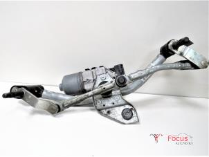 Używane Silnik i mechanizm wycieraczki Renault Twingo II (CN) 1.2 16V Cena € 25,00 Procedura marży oferowane przez Focus Automotive
