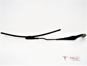 Used Front wiper arm BMW 1 serie (F20) 116d 1.6 16V Efficient Dynamics Price € 7,50 Margin scheme offered by Focus Automotive