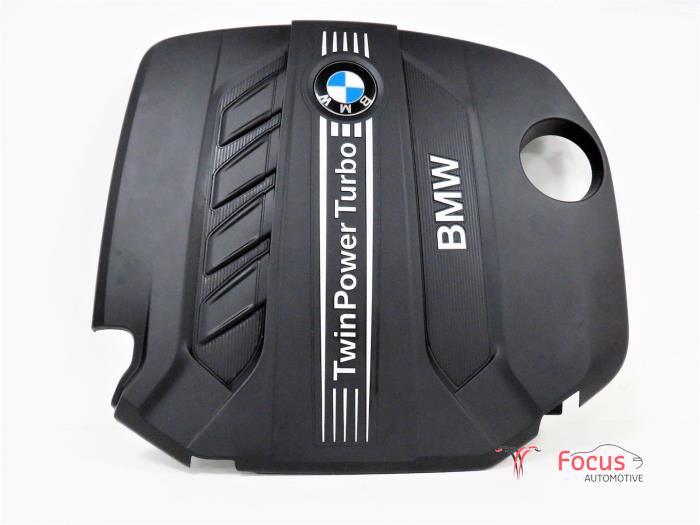 Chapa protectora motor de un BMW 1 serie (F20) 116d 1.6 16V Efficient Dynamics 2013